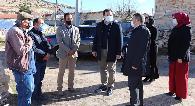 Evi yanan aileye destek sürüyor