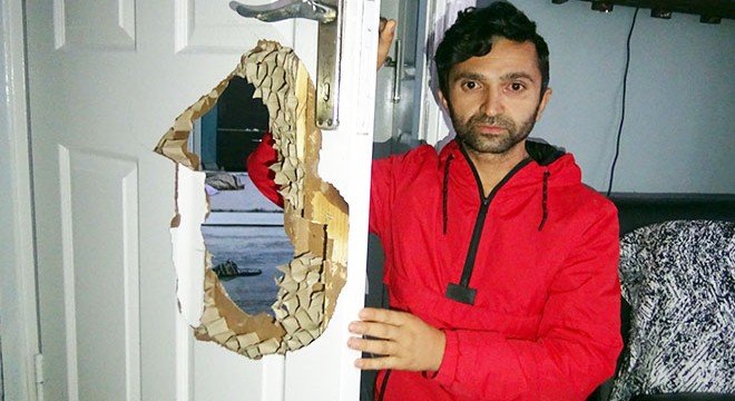 Evinde arkadaşı ile dehşeti yaşadı