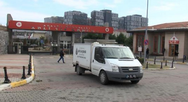 Evinde ölü bulunan 6 yaşındaki çocuğun cenazesi Adli Tıp'tan alındı