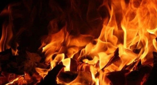 Evinde yanarak ölmüş halde bulundu