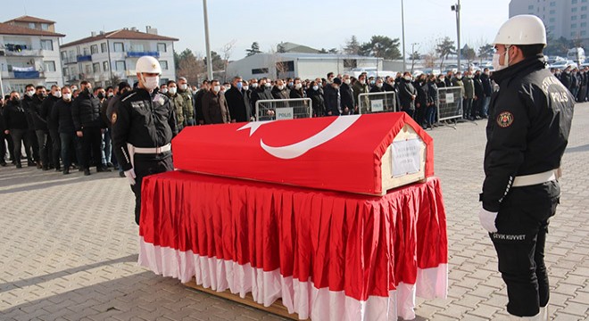 Evinde ölü bulunan polis memuru için tören düzenlendi