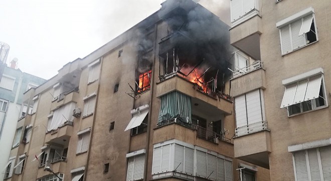 Evinin yandığını görünce fenalık geçirdi