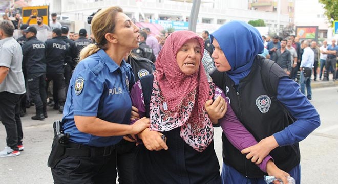 Eylem yapan pazarcılara biber gazlı müdahale