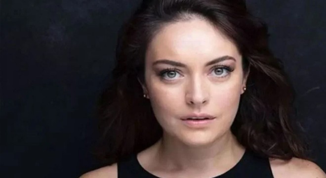 Ezgi Mola'dan kadınlara 'seçim' çağrısı
