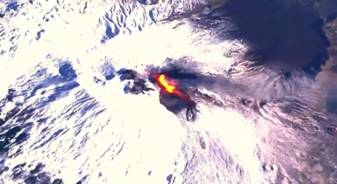 Faaliyete geçen Etna Yanardağı uzaydan görüntülendi