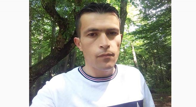 Fabrika işçisi ellerini pres makinesine kaptırdı