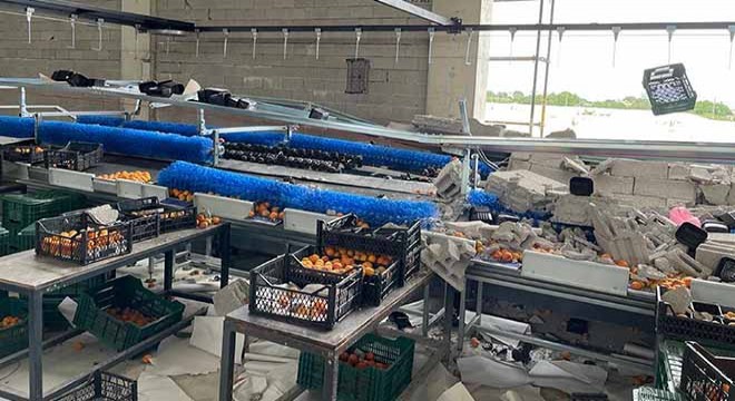 Fabrikada duvar işçilerin üzerine devrildi: 8 yaralı