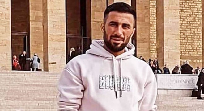 Fabrikada pres makinesine sıkışan işçi öldü