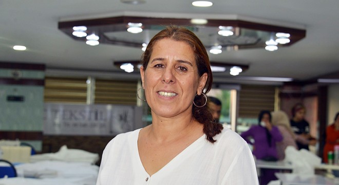 Fabrikasında istihdamla kızların erken evlenmesini önlüyor
