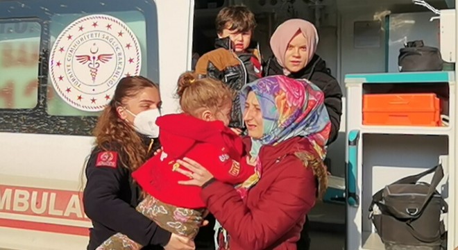 Fare zehrini 'şeker' zannedip yiyen 2 kardeş hayati tehlikeyi atlattı