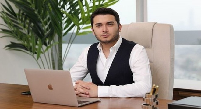 Faruk Fatih Özer'den türkülü savunma