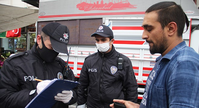 Fatih'te pazarda maske denetimi