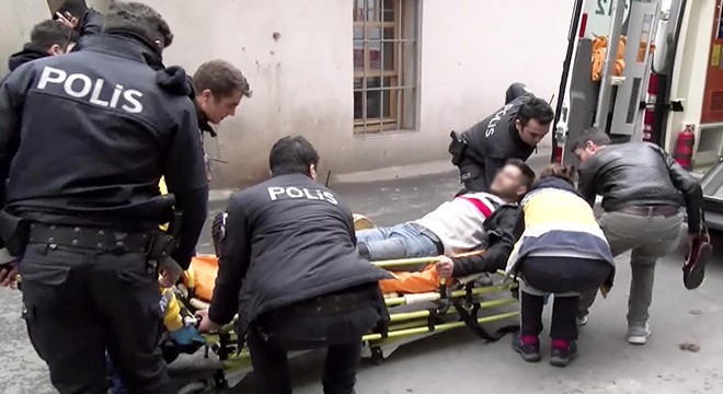 Fatih'te silahlı saldırı: Evlerine kadar takip edip kurşun yağdırdı
