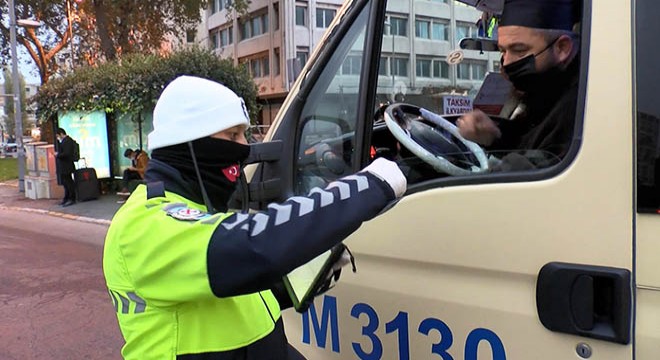 Fatih'te toplu taşıma araçlarına koronavirüs denetimi