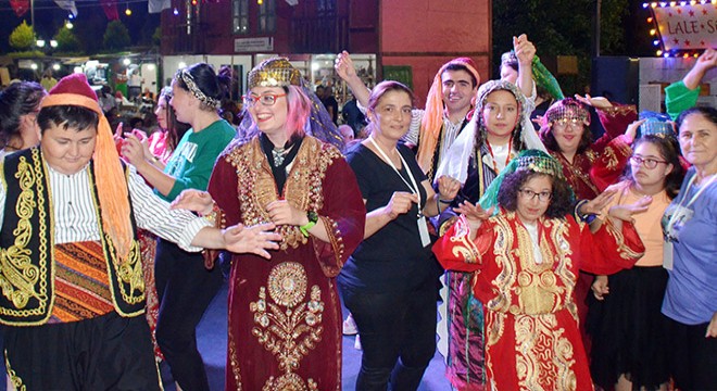 Festivale 'kına gecesi'yle veda