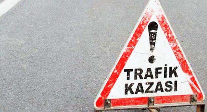 Fındık işçilerini taşıyan minibüs ile cip çarpıştı: 13 yaralı