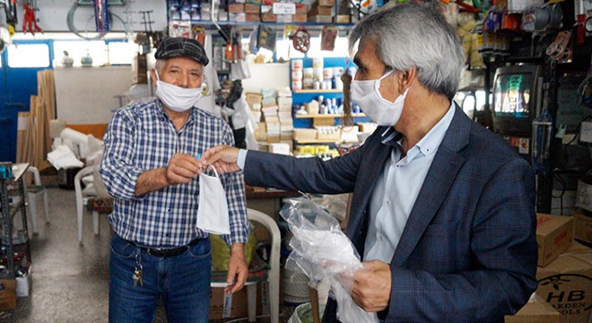 Finike HEM gönüllülerinden maske