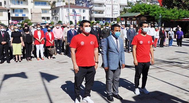 Finike'de 19 Mayıs töreni