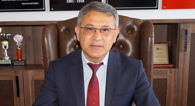 Finike'de Coşkun göreve başladı