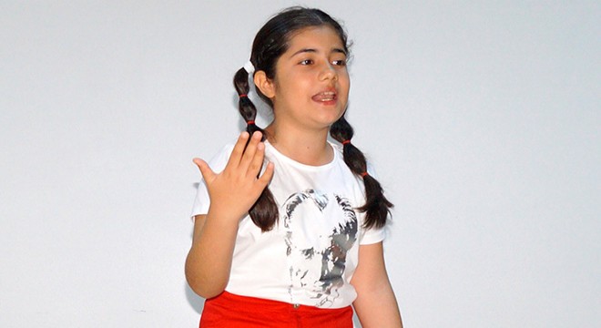 Finike'de İstiklal Marşı okuma yarışması