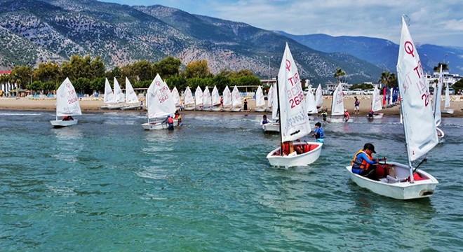 Finike'de Yelken Yarışları yapıldı