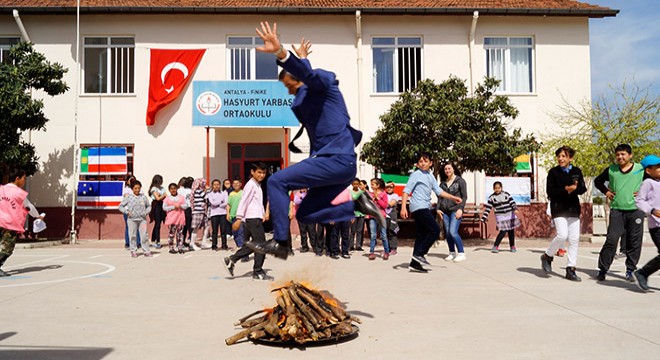 Finike'de baharın gelişi kutlandı