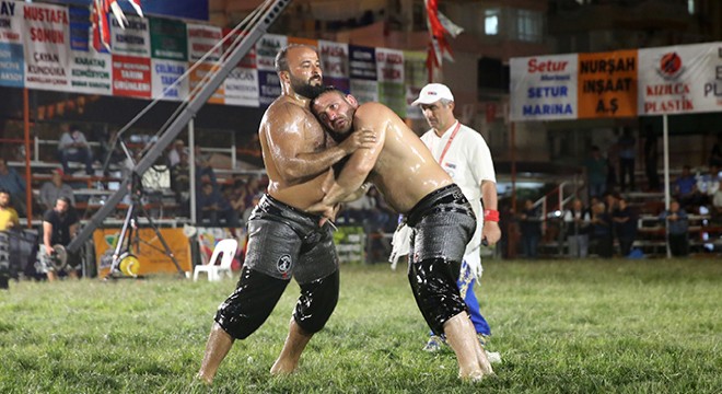 Finike'de başpehlivan Orhan Okulu