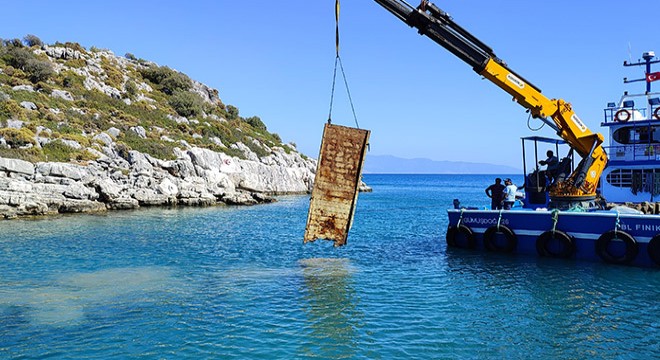 Finike'de deniz dibi temizliği
