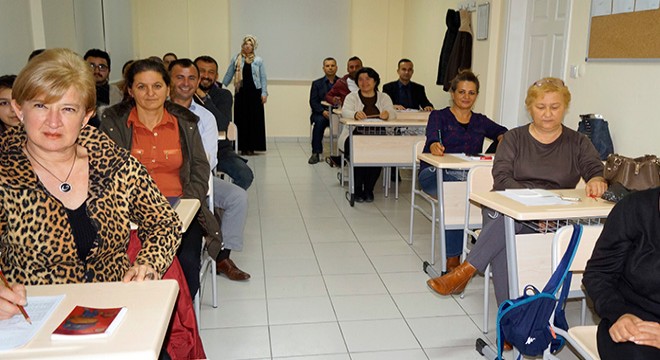 Finike'de diksiyon kursu açıldı