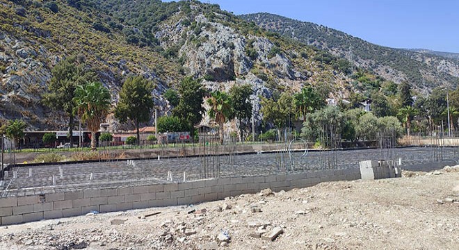 Finike'de güreş antreman salonu inşaatı yapımına başlandı