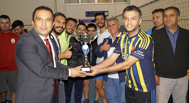 Finike'de öğretmenler arası turnuva
