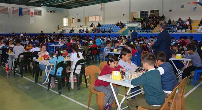 Finike'de zeka oyunları turnuvaları yapıldı