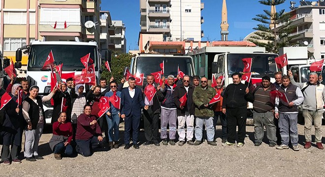 Finike bayrakla donatıldı