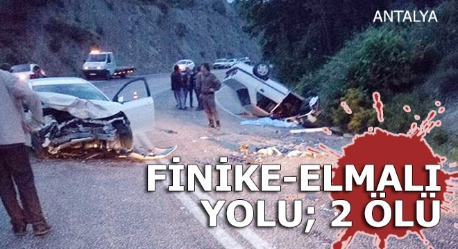 Finike de otomobiller çarpıştı: 2 ölü, 1 yaralı