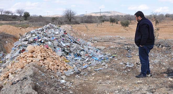 Fıstık tarlasındaki atık yığınına tepki