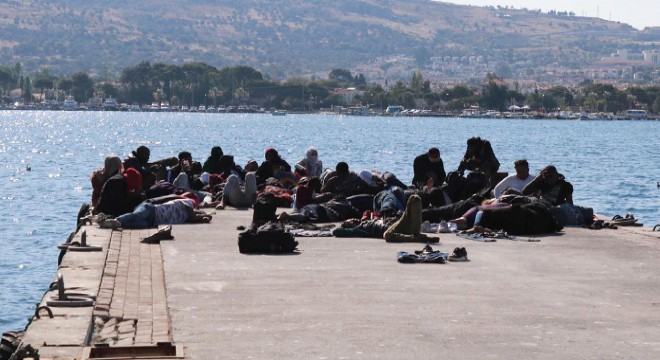 Foça açıklarında 84 kaçak göçmen yakalandı