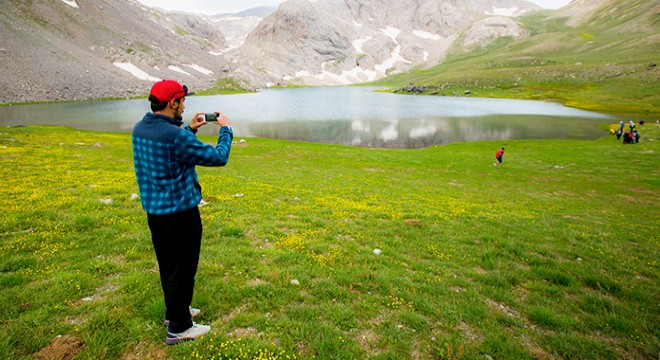 Fotoğraf tutkunları, Bolkar Dağları'na tırmandı