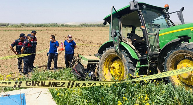 Freni boşalan traktör ile tarım aleti arasında sıkışan çiftçi öldü