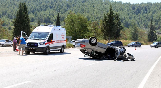 Freni patlayan otomobil takla attı: 5 yaralı