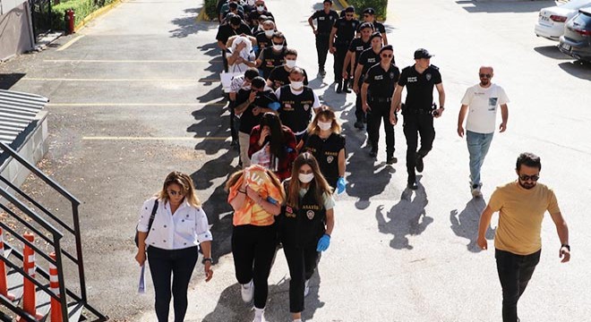 Fuhuş operasyonunda 14 gözaltı