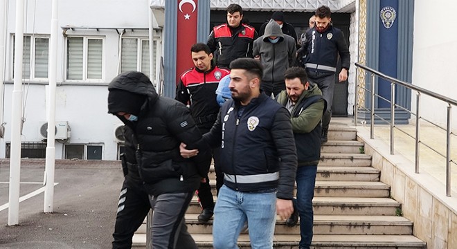 Fuhuş operasyonunda yakalanan 12 şüpheli adliyede