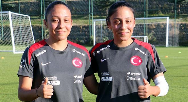 Futbolun ikizleri sahada konuşmadan anlaşıyor