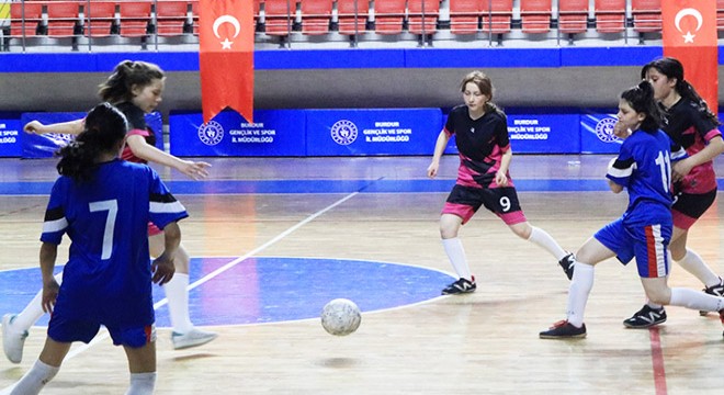 Futsalda yarı finalistler belli oldu