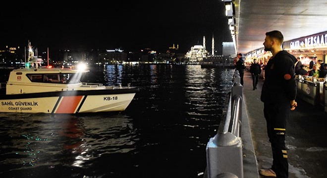 Galata Köprüsü’nden denize atladı, boğuldu