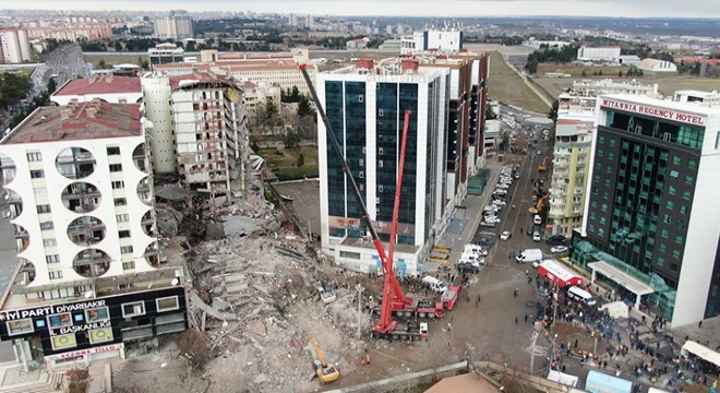 Galeria Sitesi’nin müteahhidi Ankara’da yakalandı