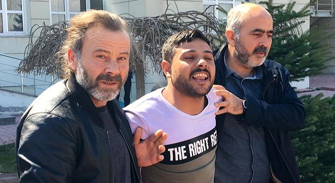 Galeriden otomobil çaldı, 'Cezaevi bizim' dedi