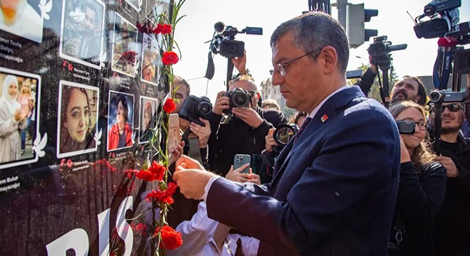 Gar saldırısında ölenler anıldı