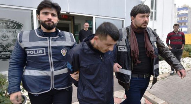Gayrimenkul zenginini 'polisim' diyerek dolandırdı