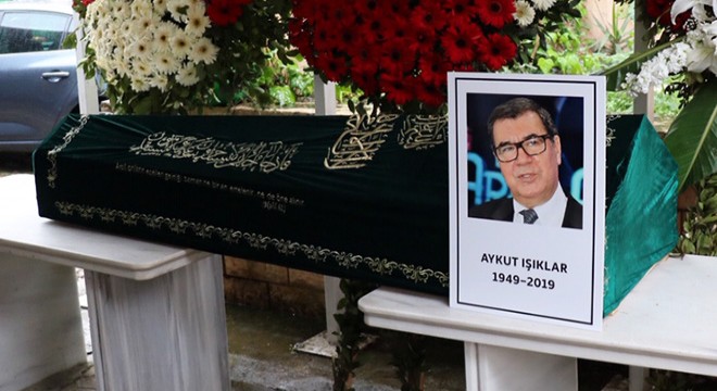 Gazeteci Aykut Işıklar son yolculuğuna uğurlandı
