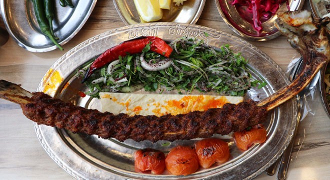 Gaziantep'in yeni lezzeti; kemikte kıyma kebabı